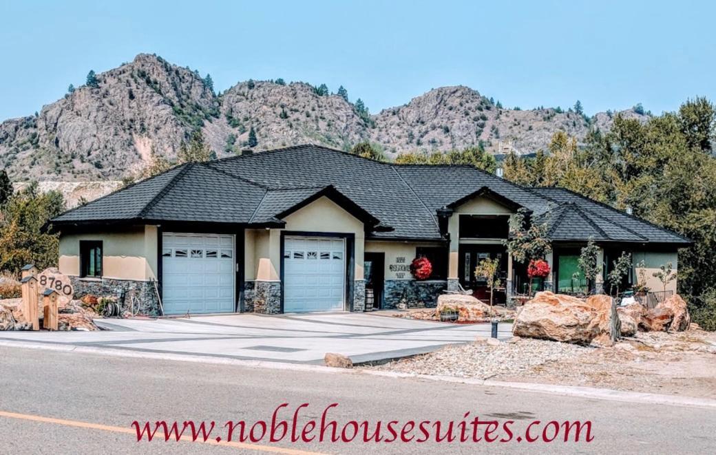 Noble House Suites B&B Grand Forks Bagian luar foto